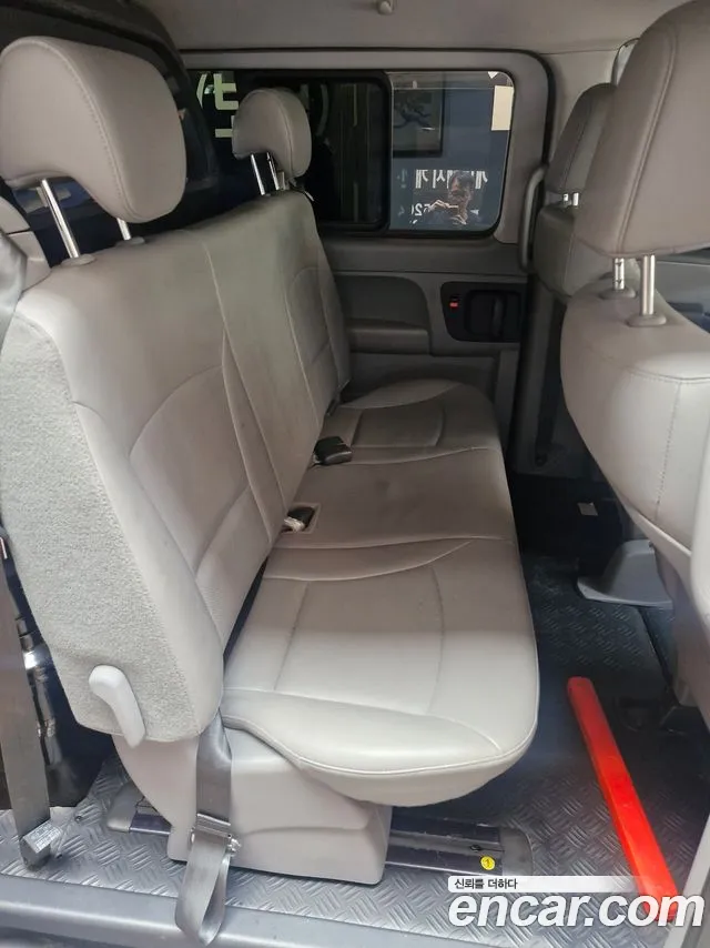 Hyundai Starex 2021 — фото 10