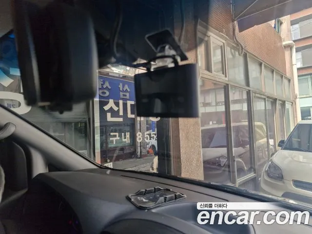 Hyundai Starex 2021 — фото 11