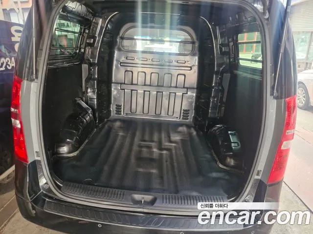 Hyundai Starex 2021 — фото 16