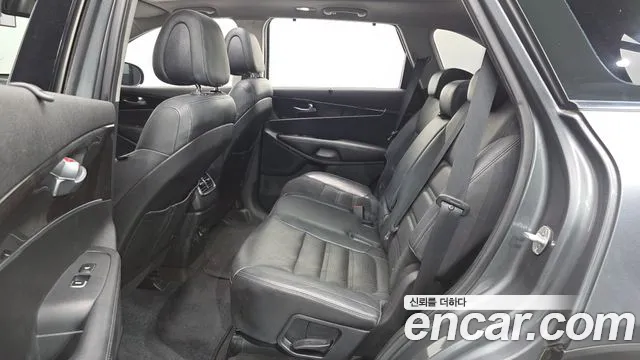 Kia Sorento 2016 — фото 12