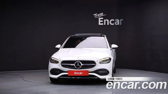Mercedes-Benz C-Class 2023 — фото 3