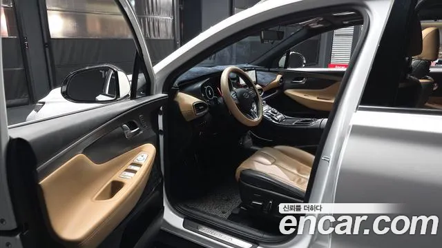 Hyundai Santafe 2021 — фото 10