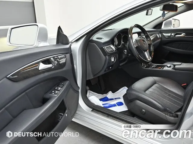 Mercedes-Benz CLS-Class 2012 — фото 11
