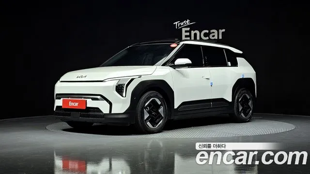 Kia EV3 2025 — фото 1