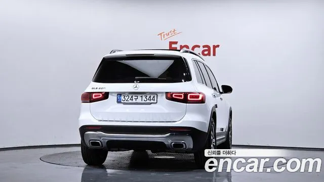 Mercedes-Benz GLB-Class 2021 — фото 4
