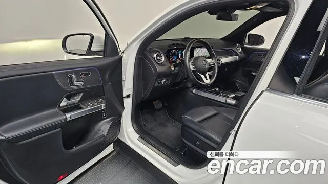 Mercedes-Benz GLB-Class 2021 — фото 10