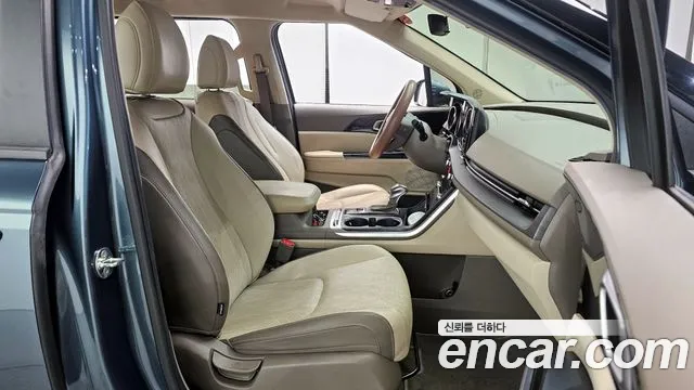 Kia Canival 2021 — фото 11