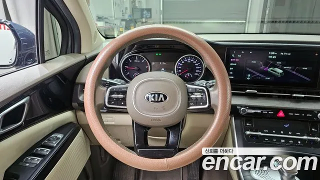 Kia Canival 2021 — фото 14
