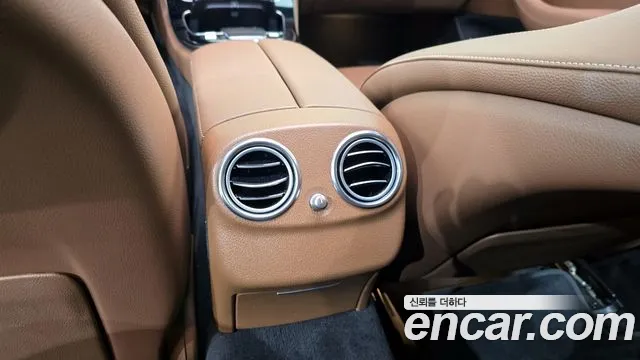 Mercedes-Benz E-Class 2021 — фото 19