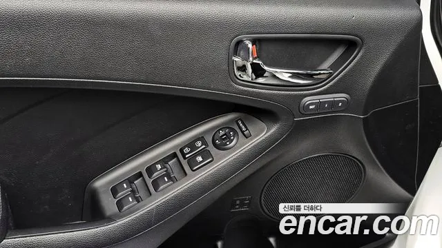 Kia K3 2015 — фото 18