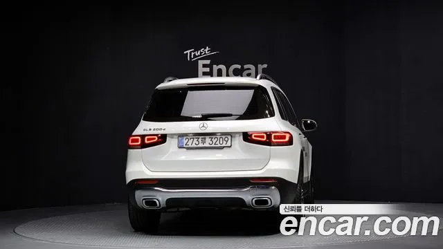 Mercedes-Benz GLB-Class 2022 — фото 4
