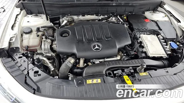Mercedes-Benz GLB-Class 2022 — фото 6