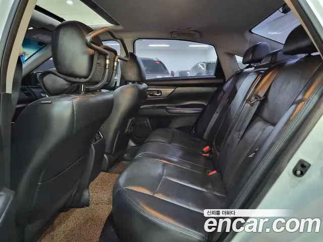 Nissan Altima 2016 — фото 12
