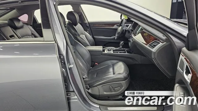 Hyundai Genesis 2014 — фото 10