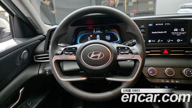 Hyundai AVANTE 2024 — фото 13