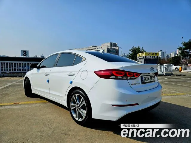 Hyundai AVANTE 2018 — фото 4