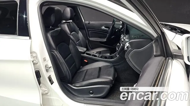 Mercedes-Benz GLA-Class 2019 — фото 10