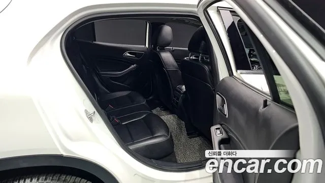 Mercedes-Benz GLA-Class 2019 — фото 11