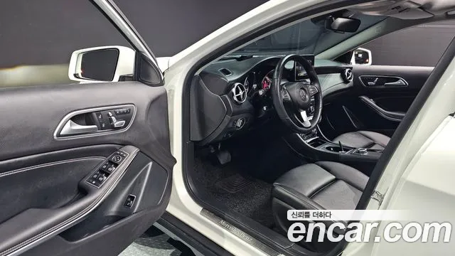 Mercedes-Benz GLA-Class 2019 — фото 12