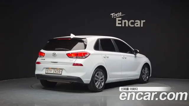 Hyundai i30 2017 — фото 2