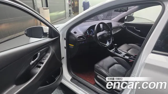 Hyundai i30 2017 — фото 10