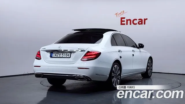 Mercedes-Benz E-Class 2017 — фото 2