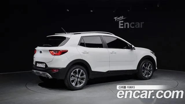 Kia Stonic 2018 — фото 2