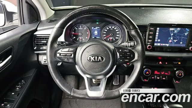 Kia Stonic 2018 — фото 13
