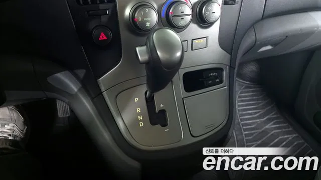 Hyundai Starex 2015 — фото 9