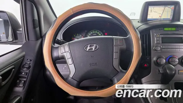 Hyundai Starex 2015 — фото 13