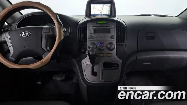Hyundai Starex 2015 — фото 19