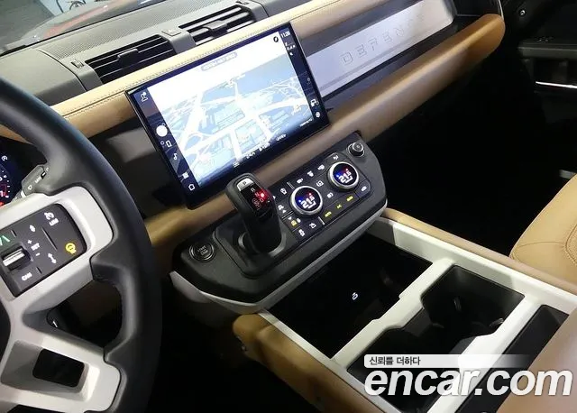 Land Rover Defender 2025 — фото 13