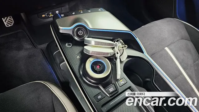Kia EV6 2025 — фото 9