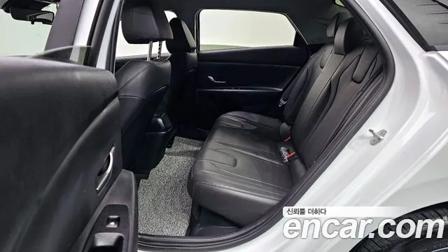 Hyundai AVANTE 2022 — фото 11
