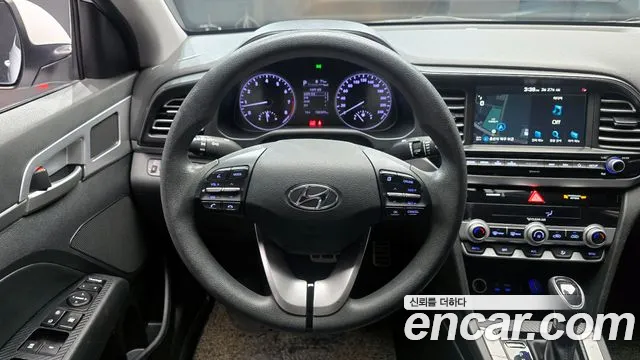 Hyundai AVANTE 2019 — фото 14