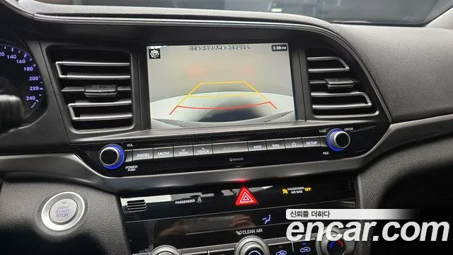 Hyundai AVANTE 2019 — фото 16