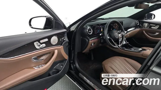 Mercedes-Benz E-Class 2021 — фото 11