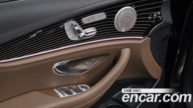 Mercedes-Benz E-Class 2021 — фото 17