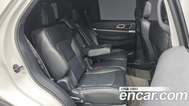 Ford Explorer 2018 — фото 12