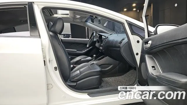Kia K3 2014 — фото 11