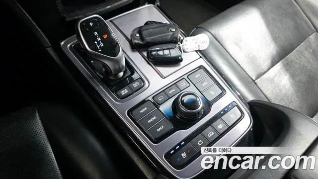 Hyundai Equus 2014 — фото 9