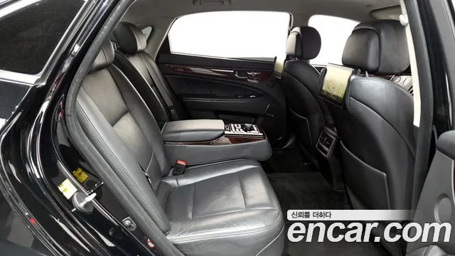 Hyundai Equus 2014 — фото 12