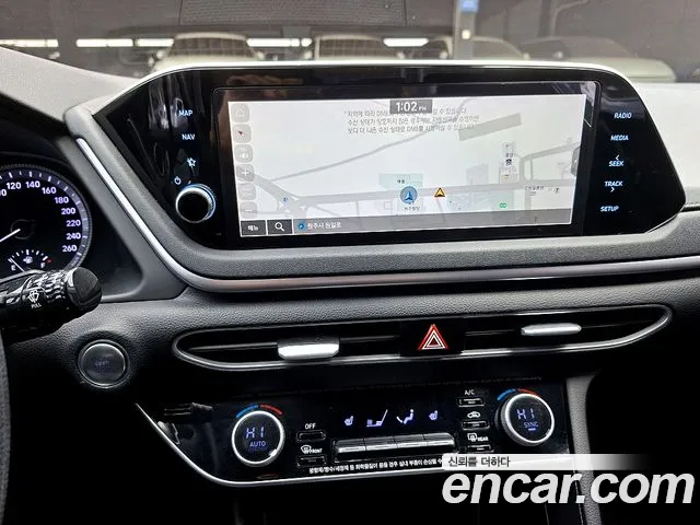 Hyundai Sonata 2020 — фото 11