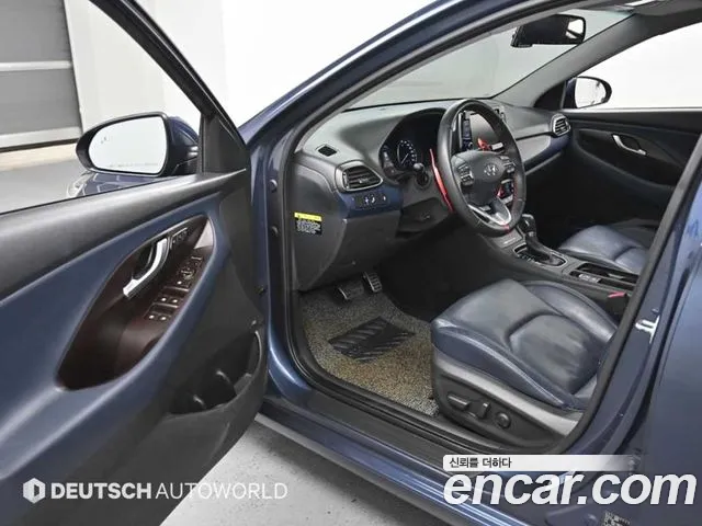 Hyundai i30 2017 — фото 11
