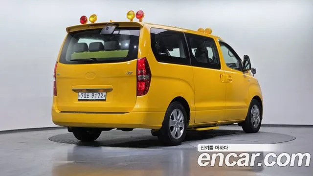 Hyundai Starex 2019 — фото 2