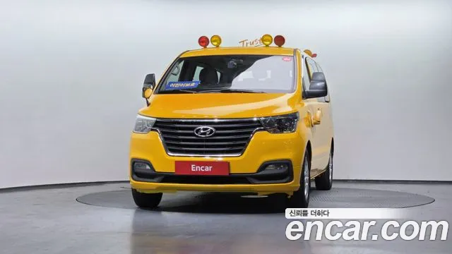 Hyundai Starex 2019 — фото 3