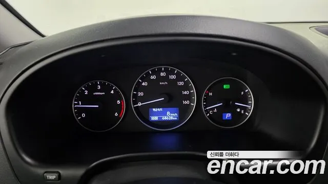 Hyundai Starex 2019 — фото 11