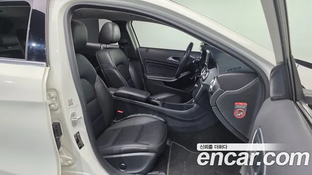 Mercedes-Benz GLA-Class 2015 — фото 10