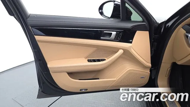 Porsche Panamera 2018 — фото 14