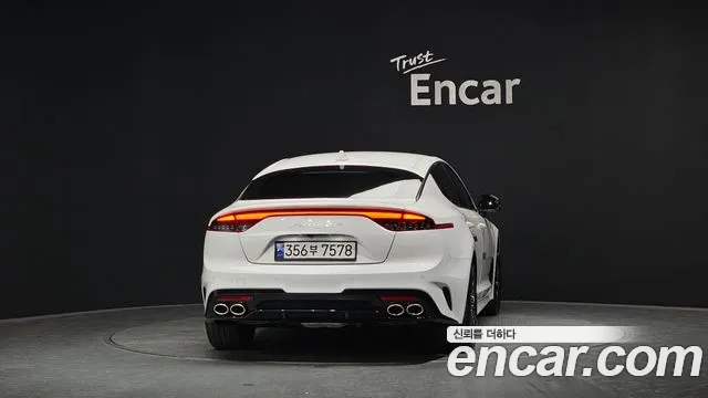 Kia Stinger 2023 — фото 4